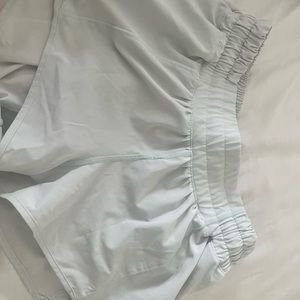 LULULEMON SIZE 4 ICE BLUE HOTTY HOTS HIGH RISE